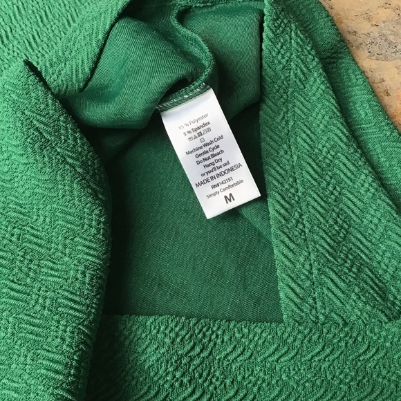 🍀Shamrock Green Pencil Skirt🍀 - Picture 3 of 4